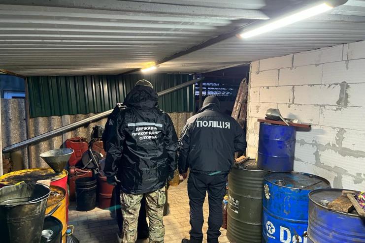 Правоохоронці в Ізмаїлі виявили понад 6 тонн викраденого дизельного пального