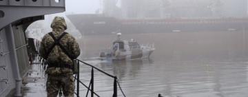 Росія продовжує саботаж роботи "зернового коридору", у черзі у Босфорі – понад 120 суден