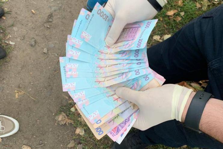 «Обілечував» рибаків на Дунаї: на Одещині судитимуть рибінспектора
