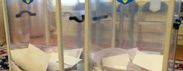 Вчителям та лікарям держлікарень можуть заборонити брати участь у передвиборчій агітації у робочий час – комітет підтримав законопроєкт