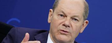 Шольц про висловлювання Путіна, що "знову німецькі танки загрожують Росії": Ніщо не може виправдати цю війну