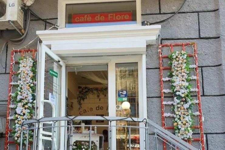Мовний скандал в Одесі: відвідувачку вигнали з закладу за прохання обслуговувати українською (відео)