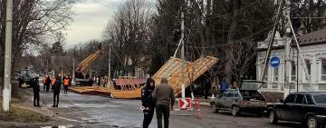 На Одещині вітер зніс дах із п'ятиповерхівки