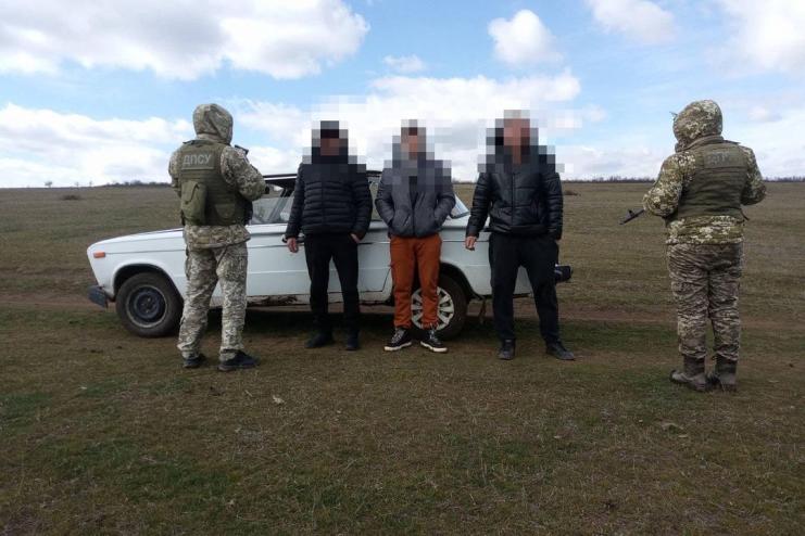 На Одещині 20-річний ухилянт підвів батька і дядька під кримінал
