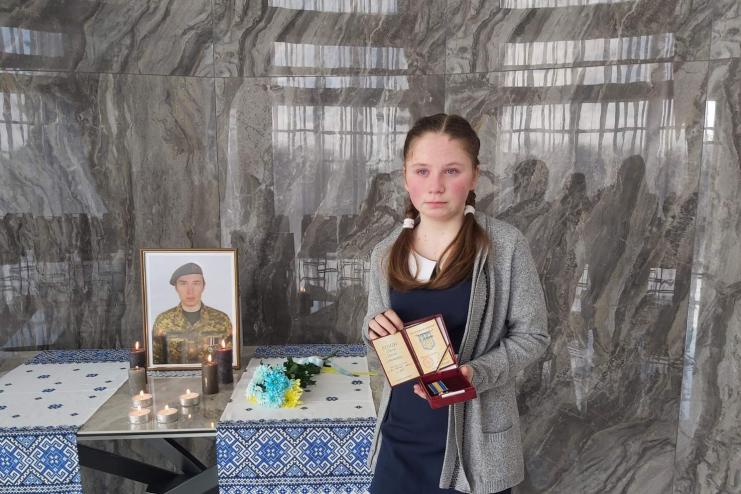 У Болграді дочці загиблого героя вручили його орден «За мужність» посмертно
