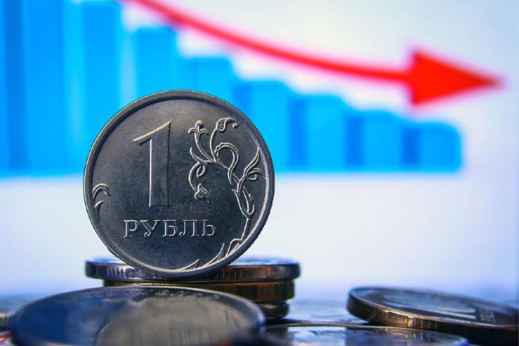 Курс рубля впав до нового мінімуму з квітня минулого року попри зростання цін на нафту