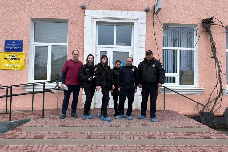 Вони допомагають зберігати життя: правоохоронці кілійського відділення поліції добровільно стали донорами крові