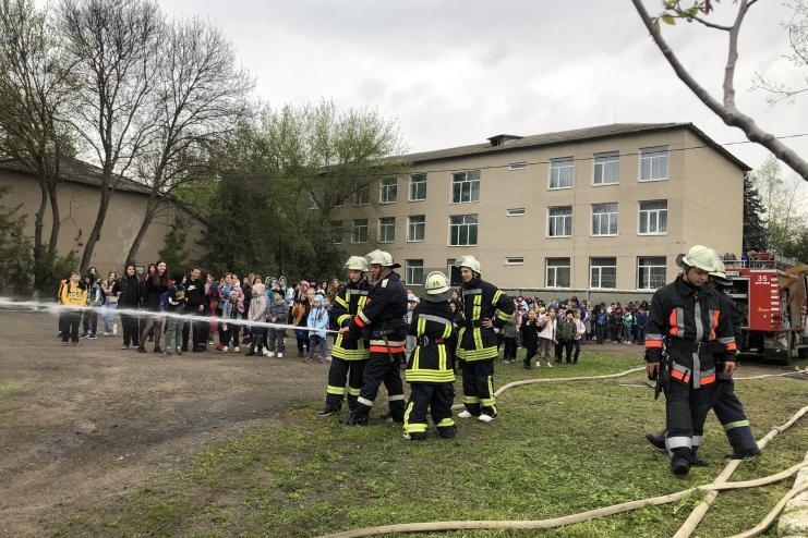 До Тарутинського ліцею завітали рятувальники