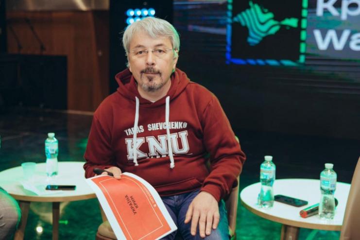 Після звільнення Криму і Донбасу знадобиться лагідна українізація, - Ткаченко