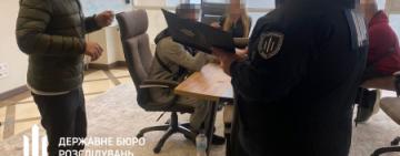 Податківці «кришували» нелегальний тютюновий бізнес з Одеси  - ДБР