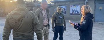 5000 доларів США за допомогу в отриманні інвалідності: одного з командирів військового госпіталя в Одесі викрили на корупції 