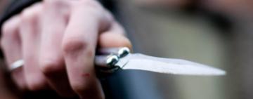 Мешканець Вишняків, погрожуючи знайомому ножем, викрав його автомобіль