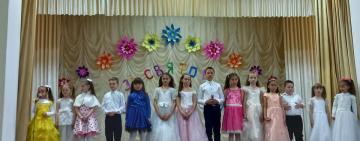 Букет квітучого бузку, вірші, пісні для любих матусь