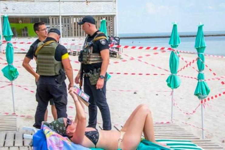 Військовозобов'язаним чоловікам можуть вручати повістки на пляжах, — Гуменюк