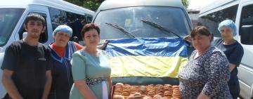 Духмяний хліб та автівка для ЗСУ від Тарутинського хлібозаводу