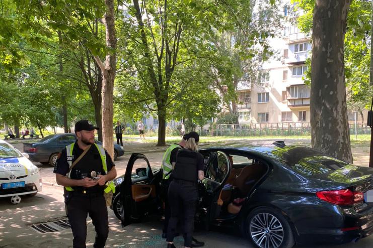 Розстріляли людей в авто: одеська поліція встановлює обставини стрілянини у середмісті