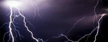 ОЧІКУЮТЬСЯ ГРОЗИ ТА ШКВАЛИ: на завтра в регіоні оголошено штормове