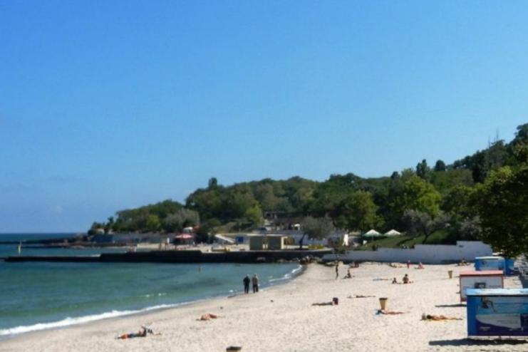 В Чорноморську можуть відкрити один пляж для купання. На цій ділянці зроблять захисні споруди, -  голова Одеської ВРА Юрій Крук