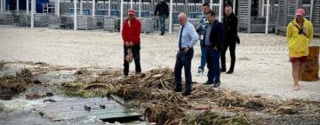 Мер Одеси закликав містян не прибирати пляжі самостійно