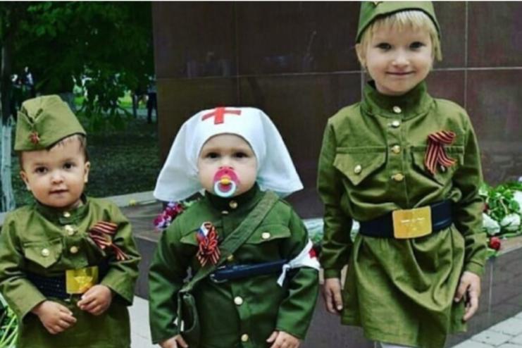 Загарбники на ТОТ промивають українським дітям мізки і примушують їх писати листи воякам армії рф