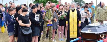 З першого дня боронив рідну землю від окупантів: на Одещині попрощались із 31-річним Сергієм Смолянцем