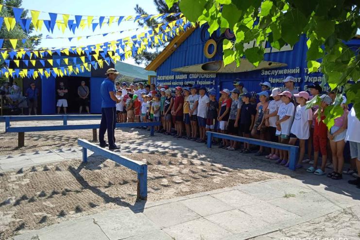 З нагоди річниці звільнення острову Зміїний на Одещині пройшли змагання на першість з веслування на байдарках і каное