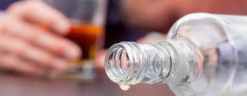 Масове отруєння алкоголем на Одещині: кількість померлих зросла