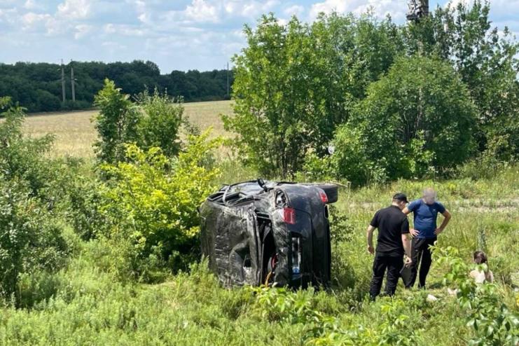 Троє дівчат розбилися на автомобілі Porsche Cayenne
