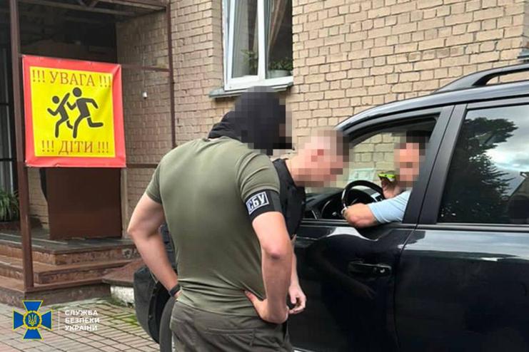 СБУ та ДБР проводять обшуки в нардепа Дубінського, який під виглядом лікування батька поїхав на відпочинок за кордон