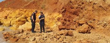 Поліція відкрила дві кримінальні справи за фактом гибелі дитини через зсув ґрунту на Одещині