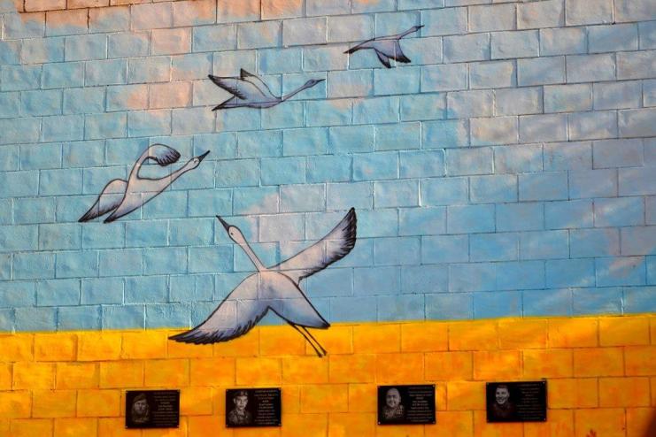 Героям навіки Слава: на стінах рідної школи меморіальними дошками увіковічнили пам'ять чотирьох загиблих синів Одещини (відео)