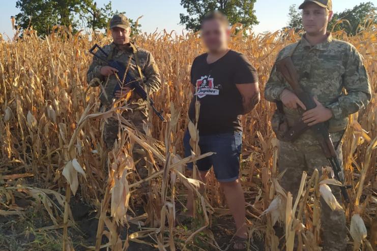 На Болградщині  виявили порушника в кукурудзі, ще одного наздогнав службовий пес