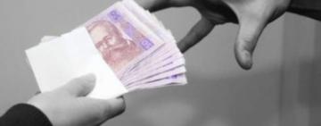 Одесит вимагав у жінки гроші на «лікування поранення, отриманого під Бахмутом»