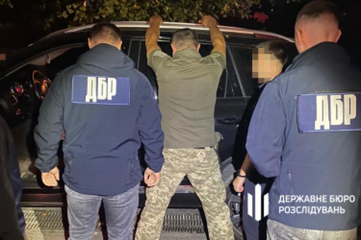 На Одещині викрито злочинну схему видачі «білих квитків» депутатам та їх родичам (ВІДЕО)