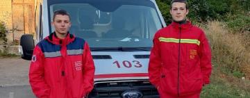 На Одещині фельдшер і водій прийняли пологи вдома у породіллі