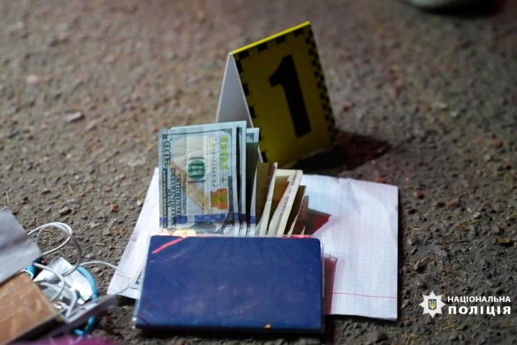 Вивели з вагона та вкрали понад 600 000 гривень: зухвале пограбування на одеському вокзалі