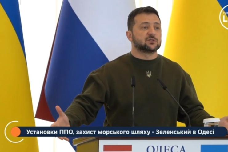 Зернові коридори довели свою ефективність, саме тому треба посилити їх захист , — Зеленський
