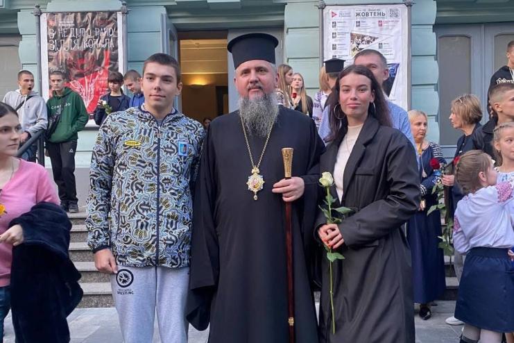 Представниця саратської молоді Марія Приймак зустрілася з Предстоятелем ПЦУ Блаженнішим Епіфанієм