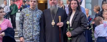 Представниця саратської молоді Марія Приймак зустрілася з Предстоятелем ПЦУ Блаженнішим Епіфанієм