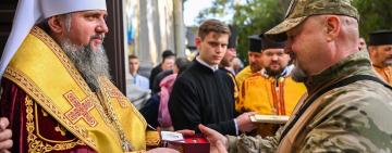 Митрополит Епіфаній відзначив воїнів з Арцижчини та Саратщини медалями «Хрест Свободи» за жертовне служіння на фронті