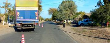 Дитину у важкому стані доставили у лікарню: на Одещині в ДТП за участю вантажівки постраждав 9-річний хлопчик