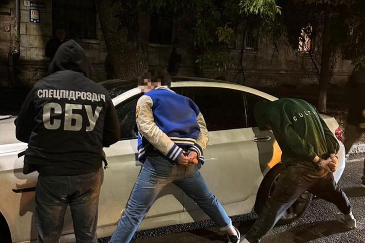 СБУ знешкодила в Одесі злочинне угруповання, яке тероризувало підприємців і мешканців регіону