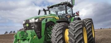Для українських аграріїв запустили програму придбання техніки John Deere на пільгових умовах