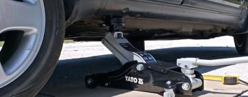 В Одеській області машина на смерть придавила чоловіка