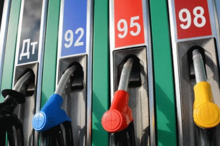 Це також вплине на вартість продуктів та послуг:  у Нацбанку анонсували зростання цін на пальне 