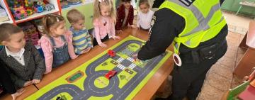 Їздите на велосипеді, самокаті або ходите пішки – ви повинні знати правила дорожнього руху