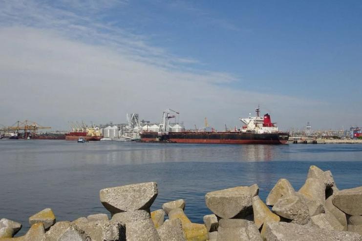 У Чорному морі підірвався зерновоз – ЗМІ