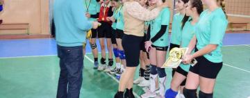 У Сараті пройшли фінальні змагання з волейболу серед дівчат