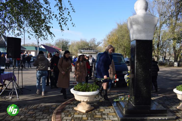 «Вільні творити майбутнє»: в Арцизі відзначили  День Гідності та Свободи
