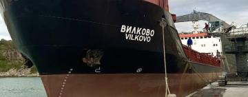 Суховантаж «Вилково» після ремонту завантажується для першого рейсу